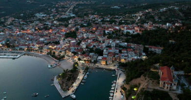 Έκτακτο Δημοτικό Συμβούλιο στη Θάσο για το επικείμενο κλείσιμο των ΕΛΤΑ στα Λιμενάρια Έκτακτο Δημοτικό Συμβούλιο στη Θάσο για το επικείμενο κλείσιμο των ΕΛΤΑ στα Λιμενάρια