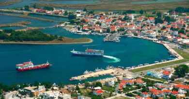 Συνωστισμός πλοίων στην Κεραμωτή