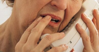 Καβάλα – Εξαπάτησαν ηλικιωμένη, παρίσταναν τους συγγενείς της και μετά τους αστυνομικούς