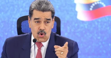 «Η Βενεζουέλα δεν θα γονατίσει»: Ο Μαδούρο αντιστέκεται στον «πόλεμο» Τραμπ