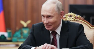Ο Πούτιν μιλά για πιθανή ειρηνευτική συμφωνία, αλλά κατηγορεί ξανά το Κίεβο για «κρατική τρομοκρατία»