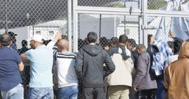 «Πεδίο μάχης» ξανά το Κλειδί Σερρών: Άγρια επεισόδια, πέτρες και απόπειρα μαζικής απόδρασης μεταναστών