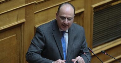 Μακάριος Λαζαρίδης: Παραιτήθηκε από υφυπουργός Αγροτικής Ανάπτυξης